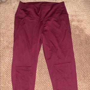 Maroon leggings!!!